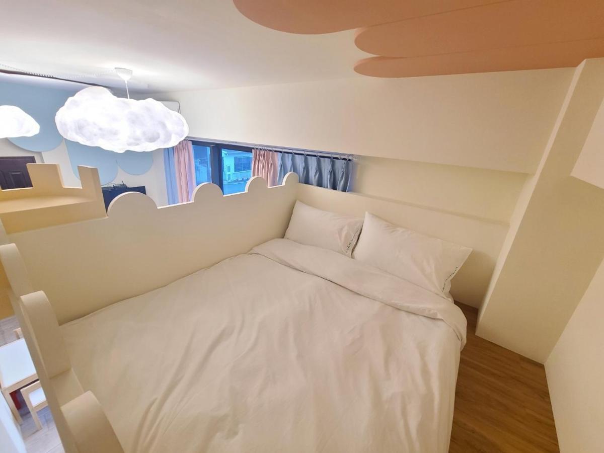 Sunlight Forest Homestay Tainan Exterior foto