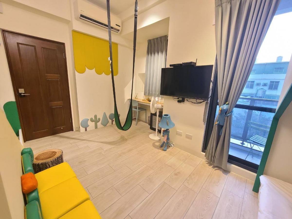 Sunlight Forest Homestay Tainan Exterior foto